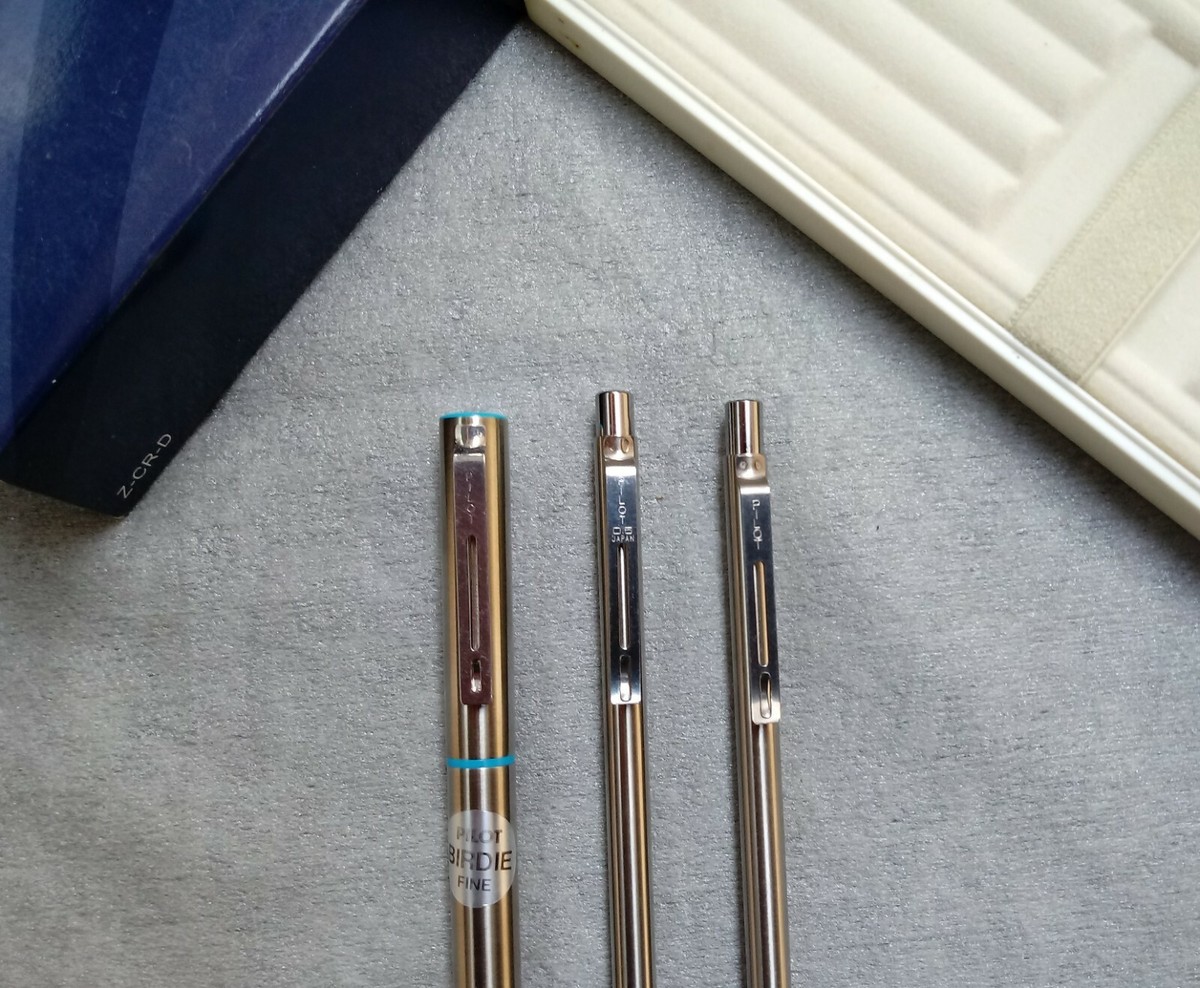 【新作】 Fontaine Birdie My newest Pilot Birdie with red section : r/fountainpens