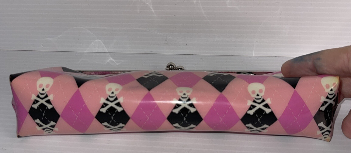 Skull Crossbones Pink patent argyle Makeup/ Pencil Bag Loungefly HALLOWEEN