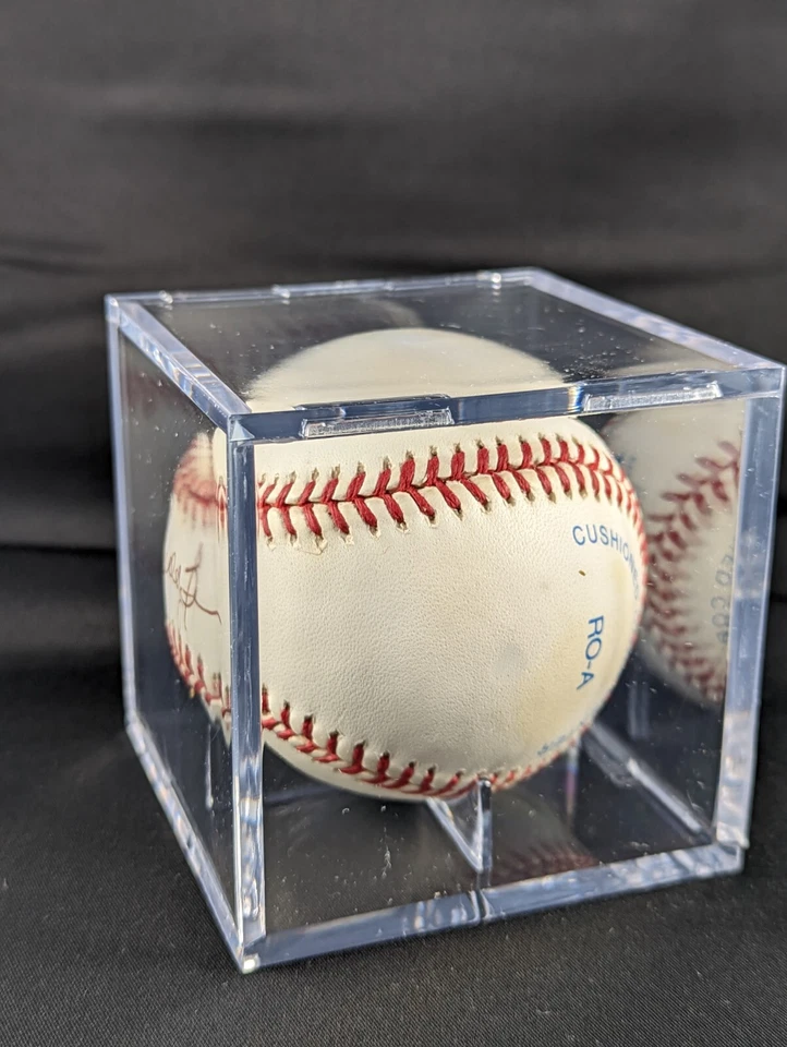 Béisbol autografiado Buddy Bell con estuche protector Foto 3 de 4