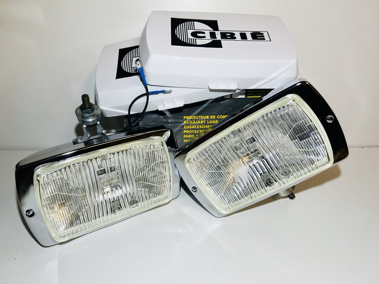 Phares anti-brouillard Cibié 175 chromés pour restaurer votre auto vintage