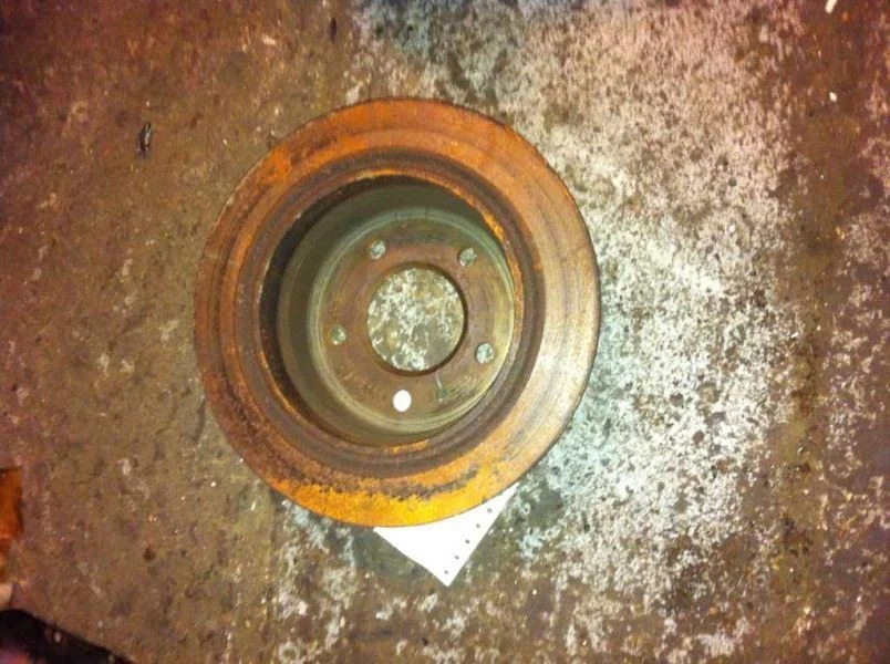 Frenos traseros conductor izquierdo bmw 733i 82-84 Foto 3 de 4