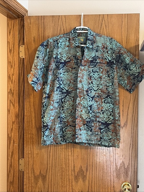 Mutiara Art Bali Mens Size Medium Short Sleeve Batik Button Up Shirt
