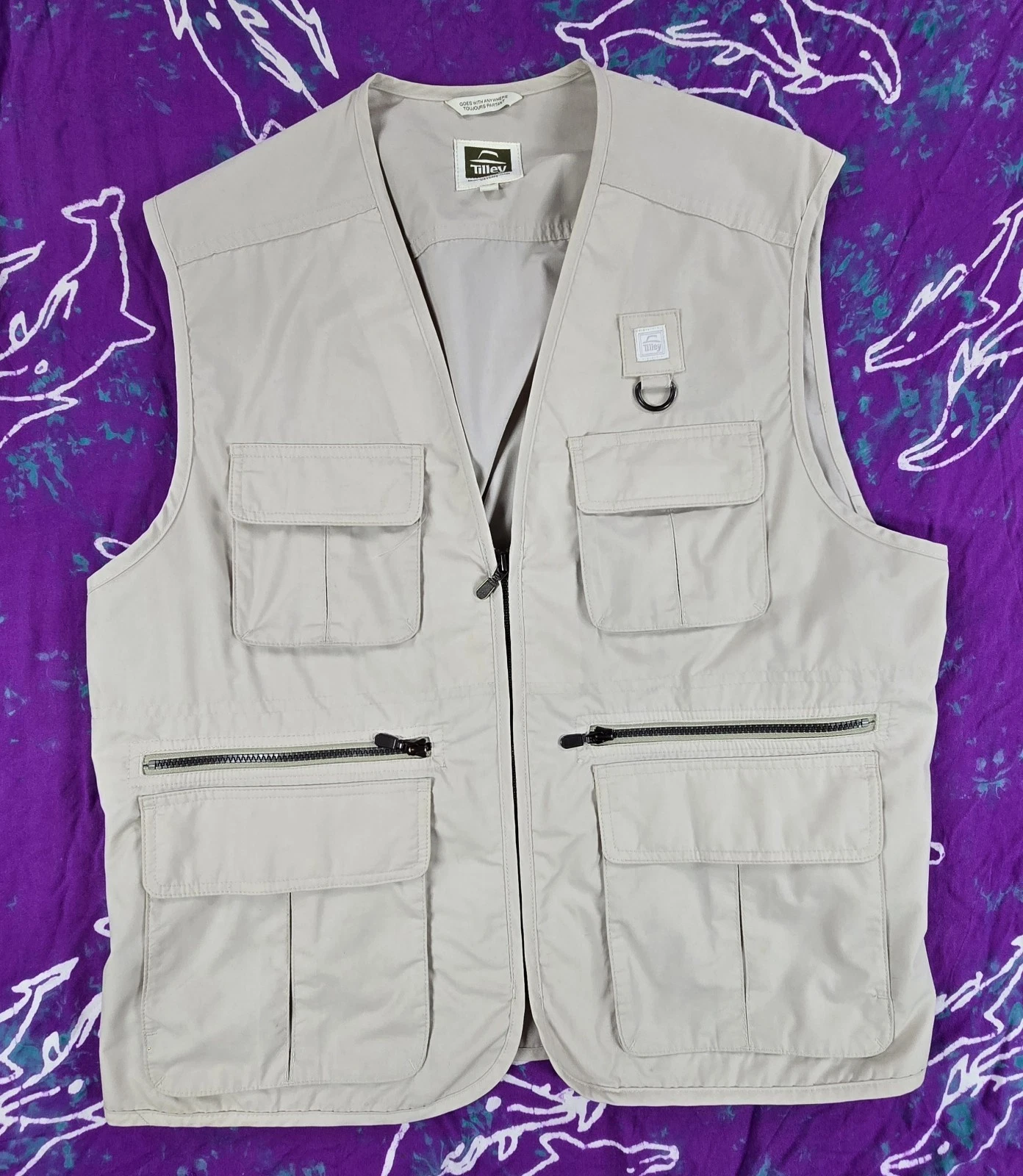Tilley Endurables Different Drummer Travel Safari Utility Vest Beige Canada L