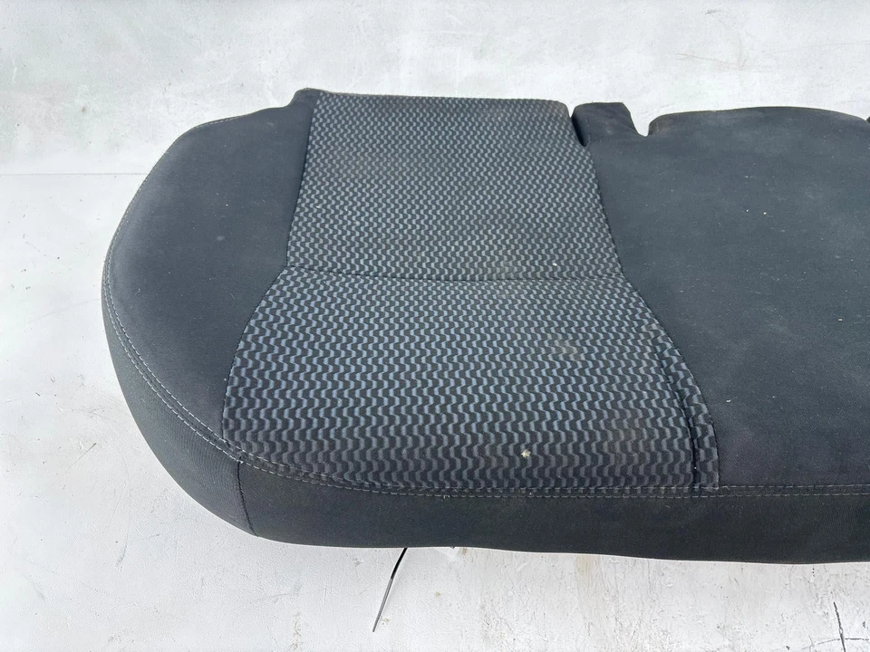 Almofada inferior assento traseiro Nissan Versa Hatchback 2014-2019 fabricante de equipamento original - Imagem 3 de 4