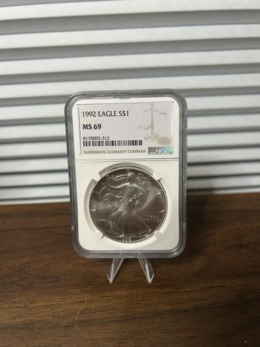 1992 AMERICAN SILVER EAGLE S$1 MS 69 Coin NGC