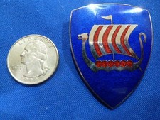 U.S. ENAMEL BADGE FOR 99TH INFANTRY BTN, ( NORVEGIAN SPEAKING )
