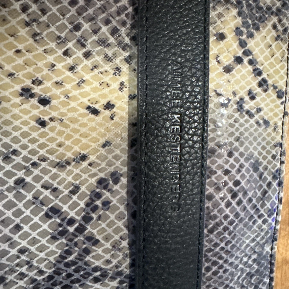 Aimee Kestenberg Clutch Wristlet Snake Skin Leather Handbag - Image 4 of 4