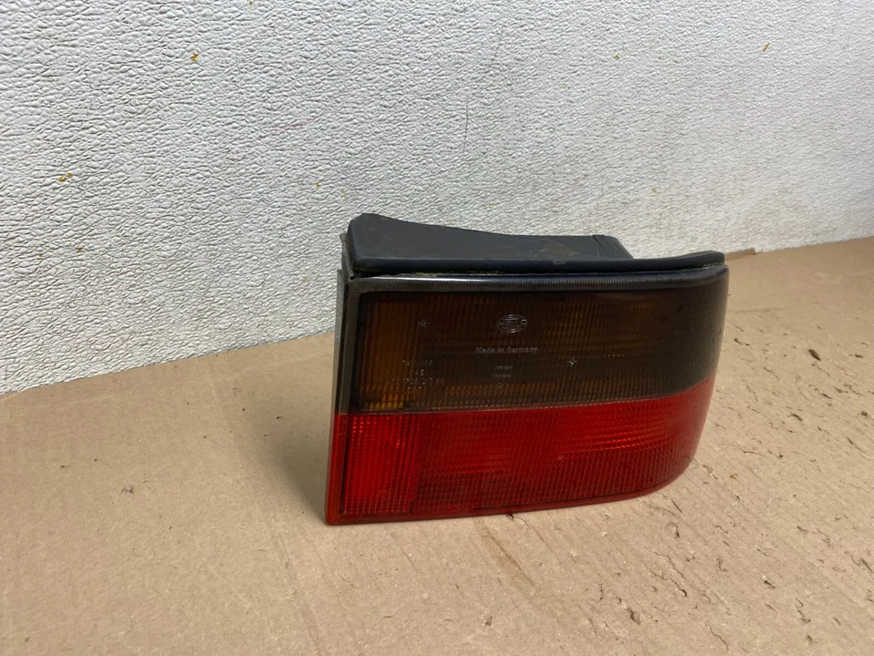 1993 to 1998 Saab 9000 Right Passenger RH Side Tail Light OEM i8613 DG - Image 3 of 4