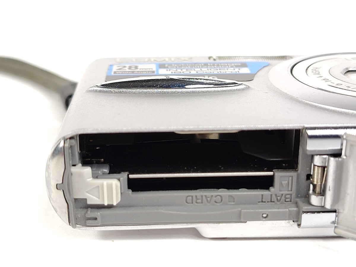 Panasonic LUMIX DMC-FX30 7.2MP Digital Camera - Silver - Made In