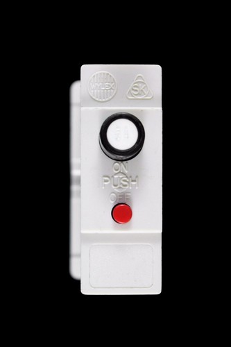 WYLEX PUSH STECKER IN 5 15 20 30 45 AMP TYP B 240V MCB UNTERBRECHUNGSSCHALTER SICHERUNG - Bild 2 von 53