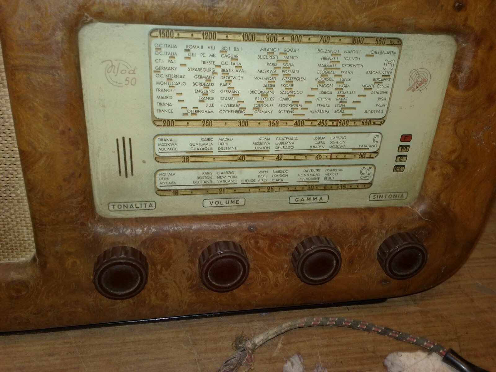 Foto 6 di 12