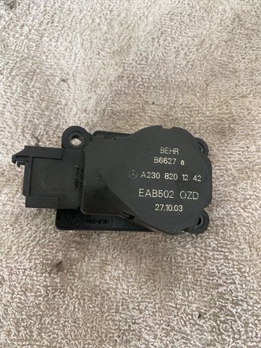 Mercedes-Benz E W211 2005 Stellmotor Heizung Klima A2308201242