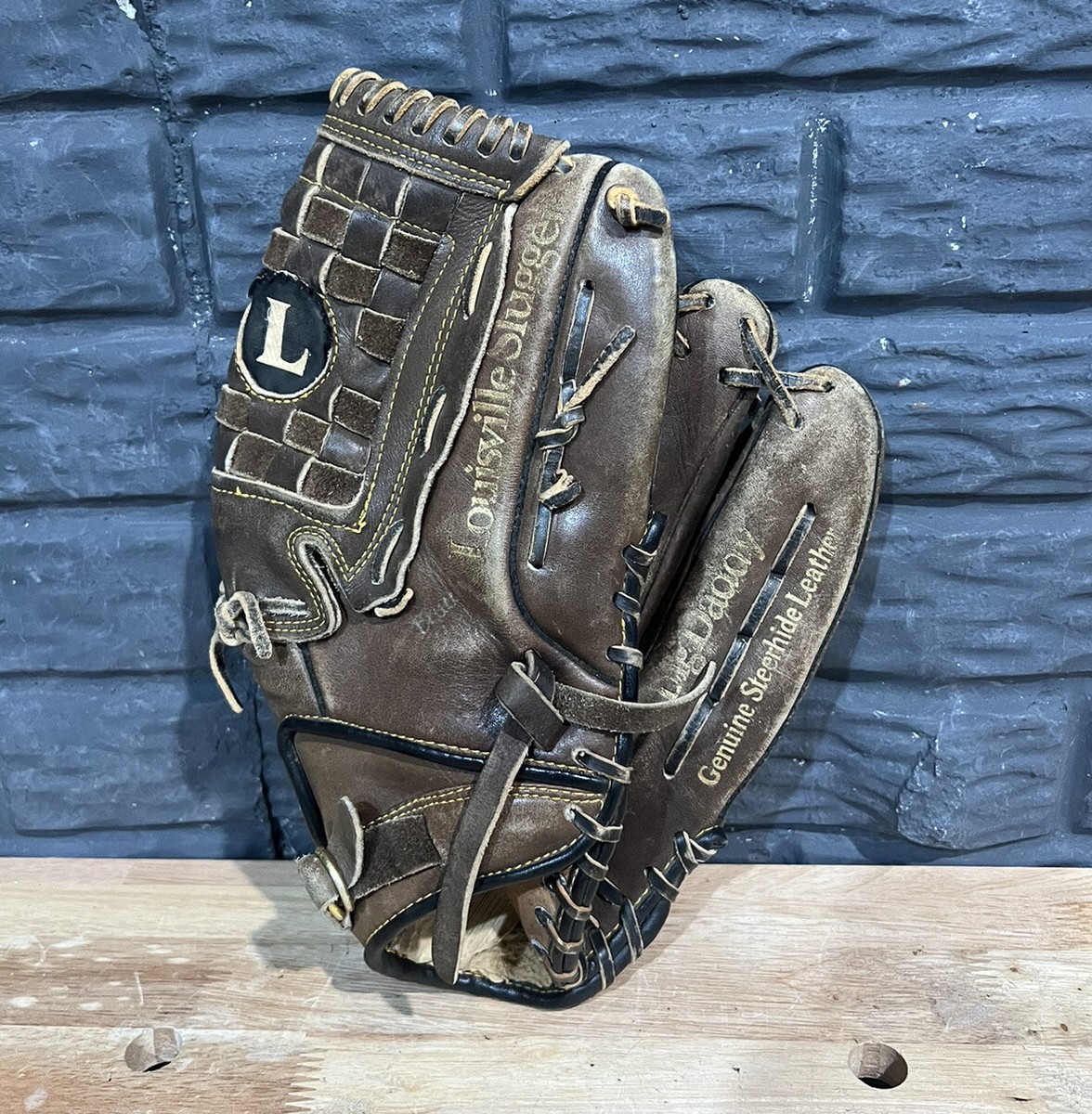 LOUISVILLE SLUGGER L1325 13.25