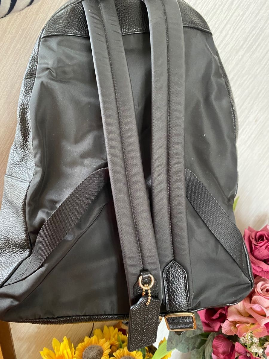 Coach extremely beautiful backpack - image 4