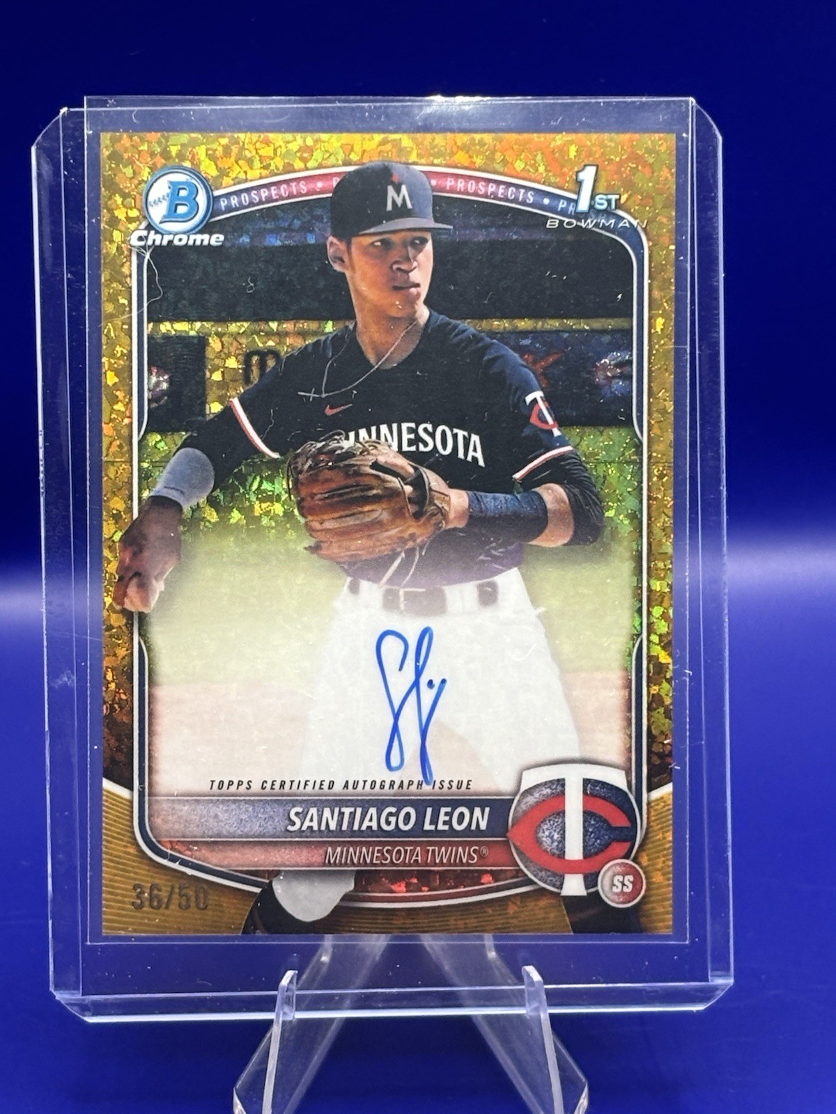 2025 Bowman Chrome Santiago Leon Auto Gold Shimmer Refractor 1st Prospect #/50