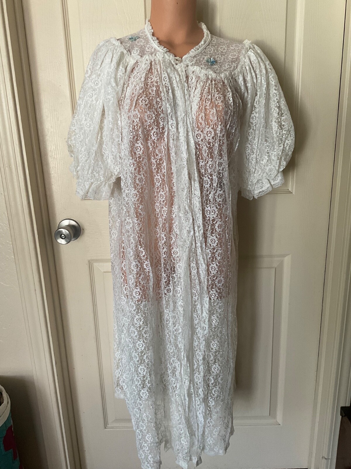 Picture 16 of 24