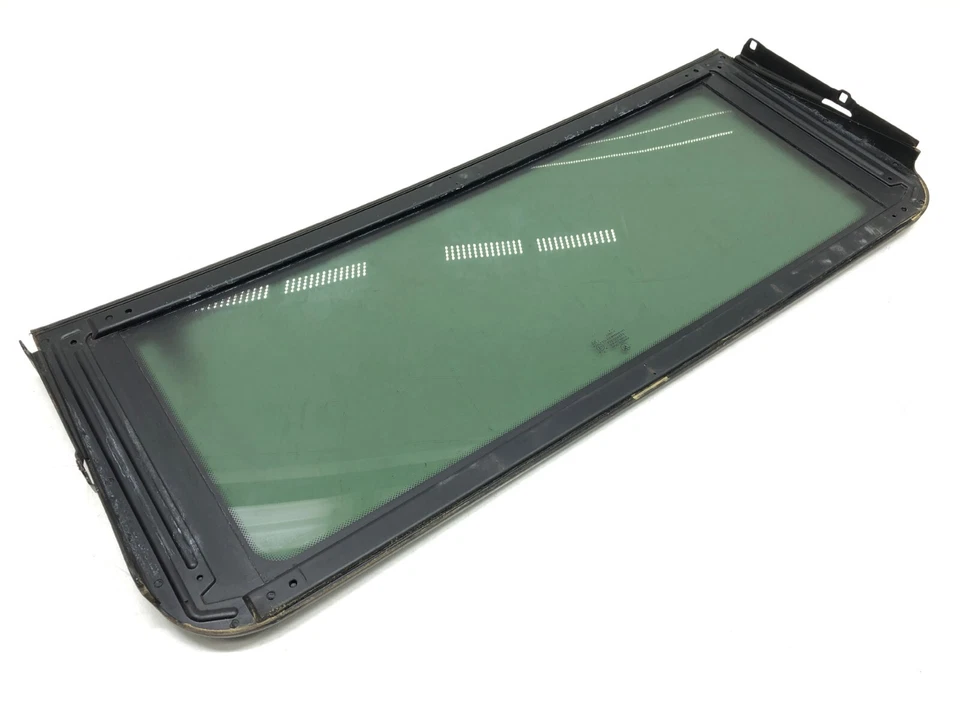 2007-2013 BMW X5 E70 REAR PANORAMIC SUNROOF WINDOW GLASS OEM. - Image 4 of 4