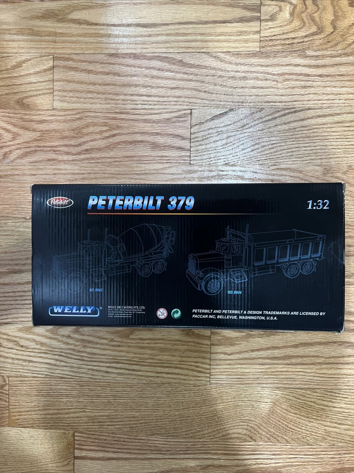 Welly 379 Peterbilt Car Carrier Truck 9945W 1/32 - Image 4 of 4