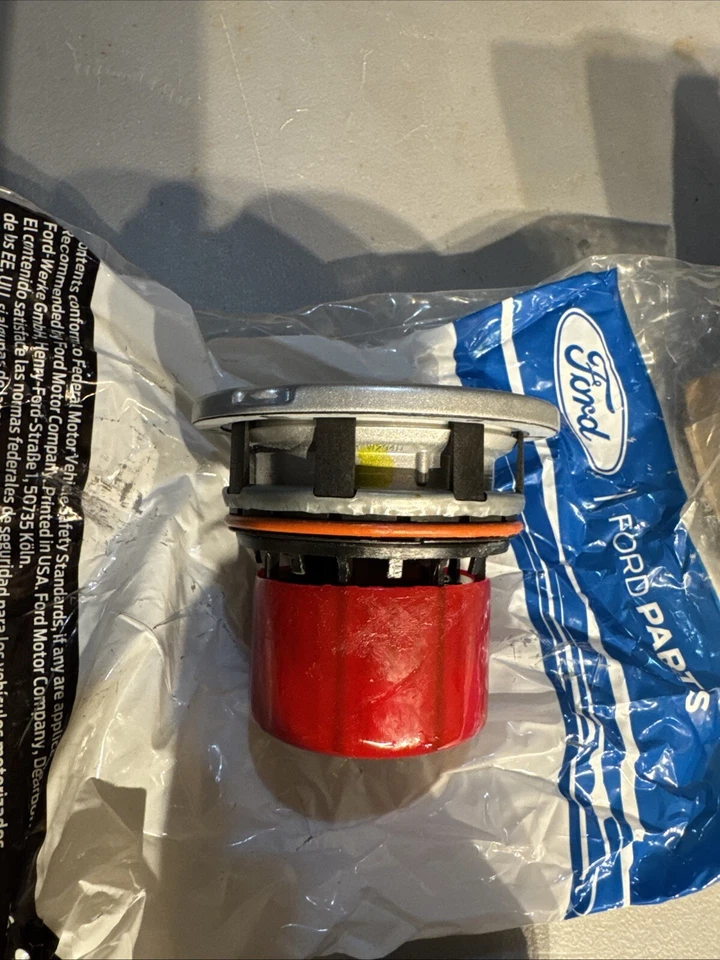 Cubo de bloqueio dianteiro 2005-2010 Ford F250 Super Duty AC3Z3B396A - Imagem 4 de 4