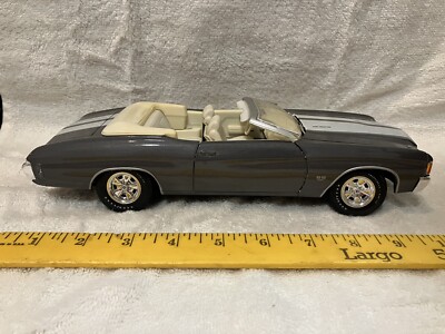 Maisto Special Edition 1:18 1972 Chevrolet Chevelle SS454