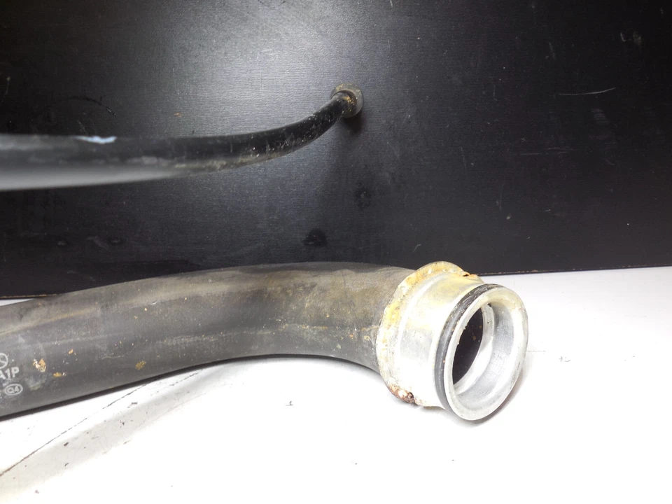 Tubo de manguera de refrigerante de radiador superior Mercedes Benz E320 2003-2005 2115010382 Foto 4 de 4