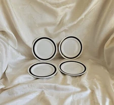 SET OF 4 STEELITE INTERNATIONAL - ENGLAND - BREAD/SIDE  PLATES - 5 1/2 INCHES