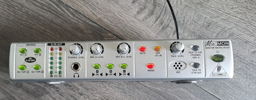 Behringer MINIMON  Monitor Matrix Mixer mit Netzteil  und Manual, gebraucht