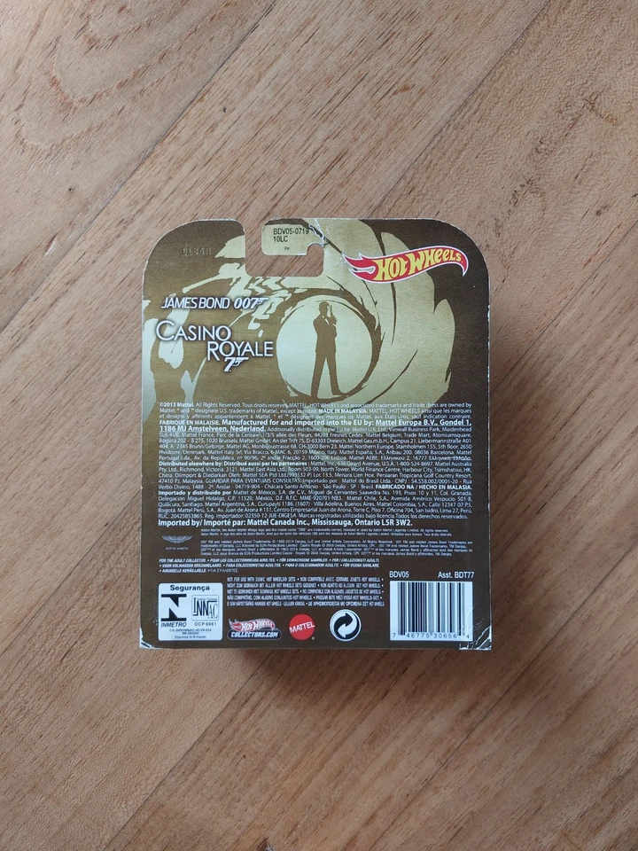 Hot Wheels James Bond 007 Casino Royale Aston Martin DBS Retro Entertainment  - Immagine 4 di 4