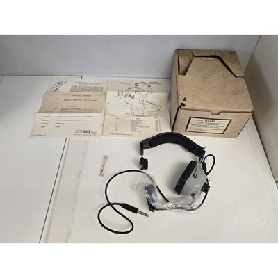DAVID CLARK Model H3390  Aviation Headset with M2 Microphone New in Box