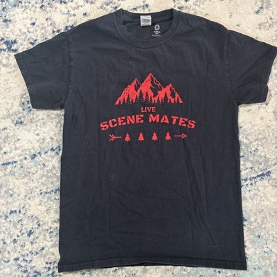 Gildan Custom Ink Men's Graphic T, LIVE SCENE MATES, NOT ALL WHO WONDER ARE LOST
