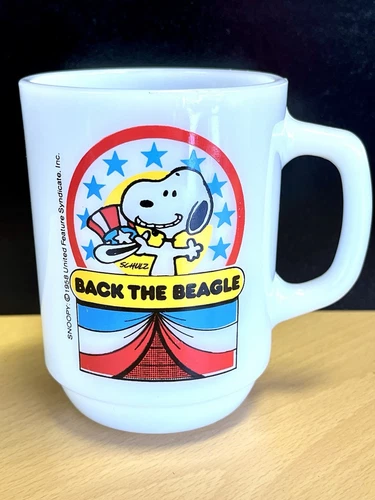 SNOOPY BACK THE BEAGLE Fire King Mug #1 1980-Anchor Hocking Milk Glass-PERFECT!
