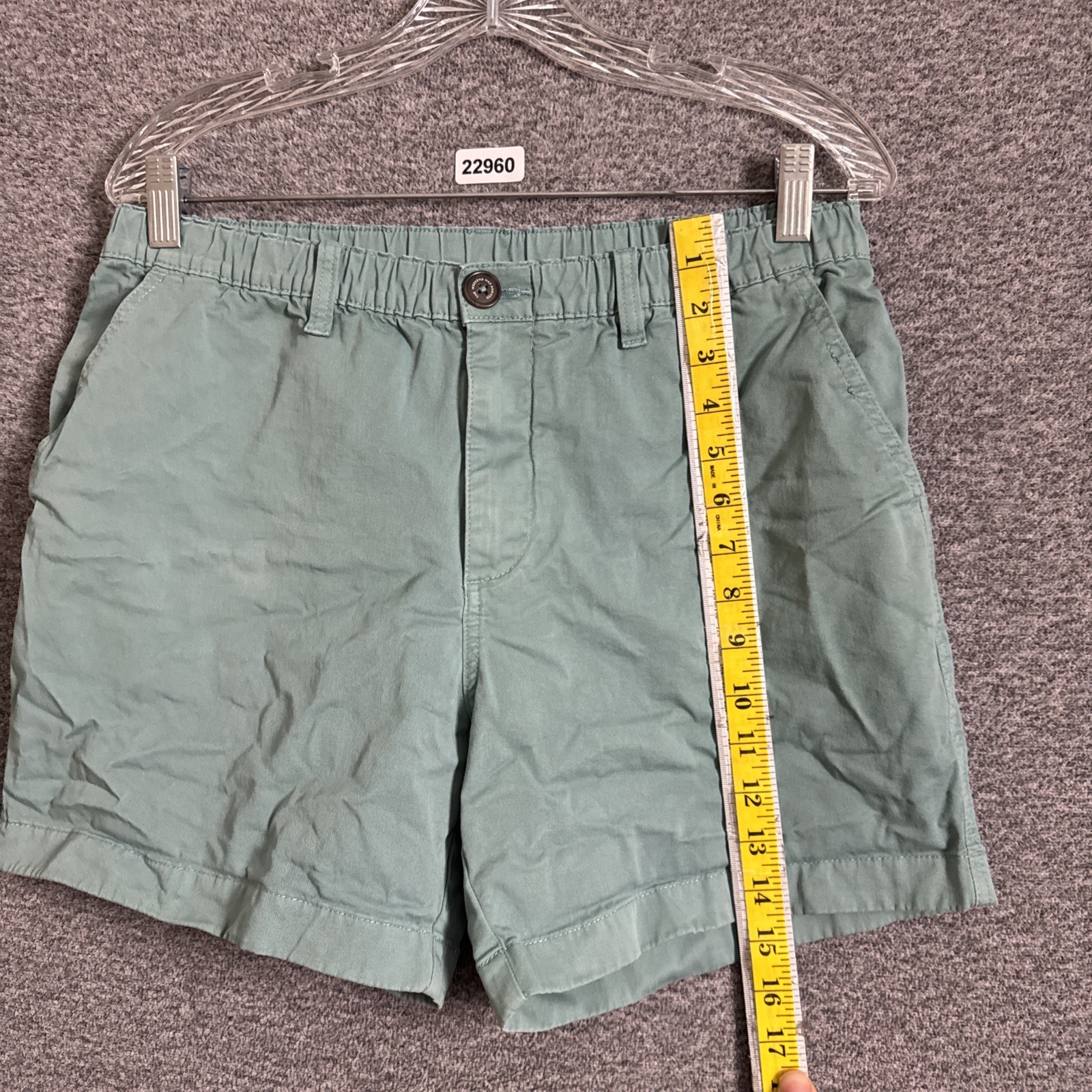 Chubbies Men's Size Medium Green Cotton Fit  5.5" Inseam Thigh Shorts