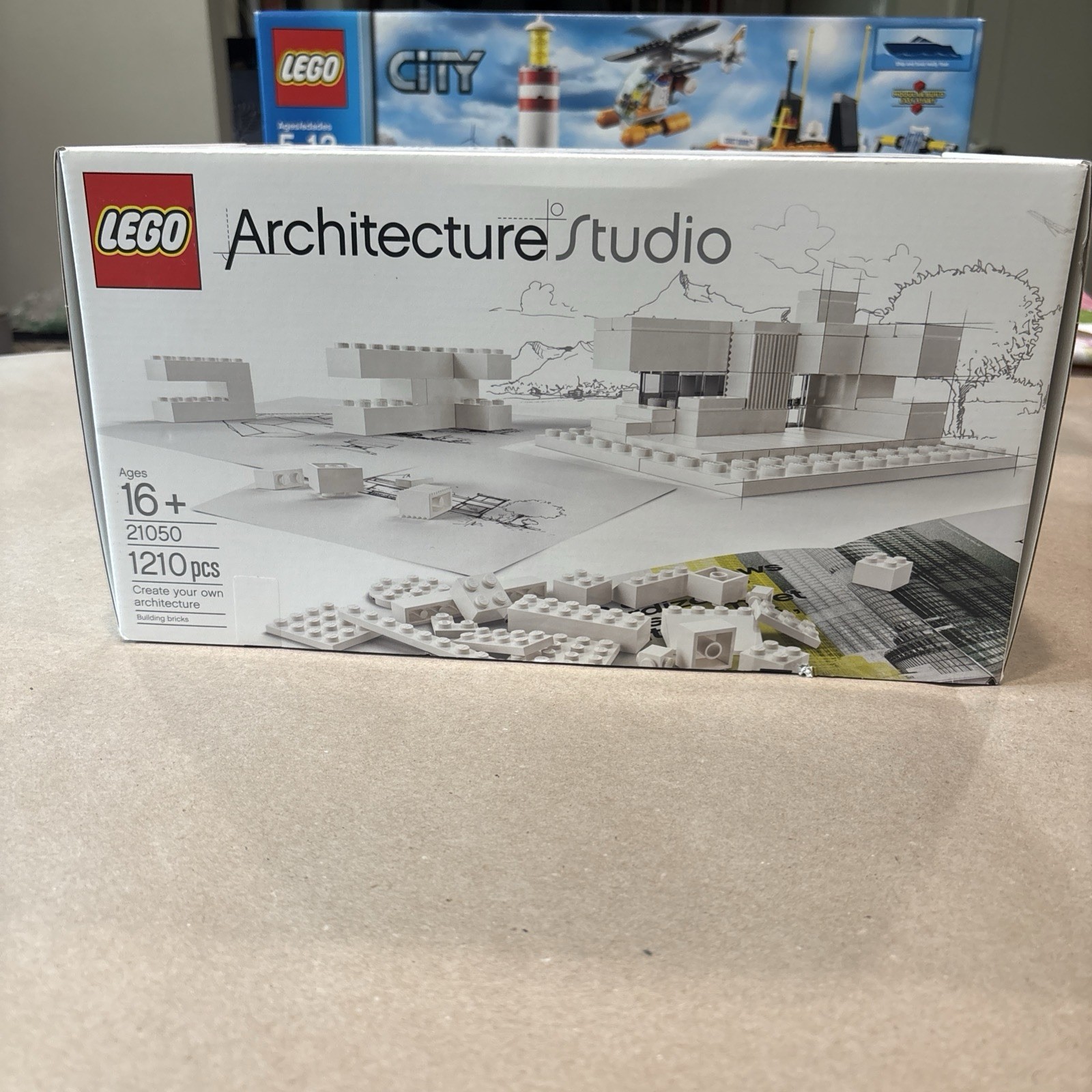 LEGO ARCHITECTURE: Architecture Studio (21050) NEW Old Stock. factory sealed. 