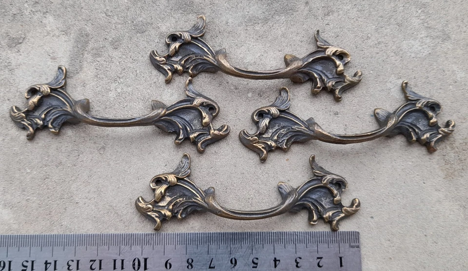 4 ANCIENNES POIGNÉES DE MEUBLE, BRONZE ou LAITON, ART NOUVEAU? L=10,5 cm N°17A - Photo 2/4