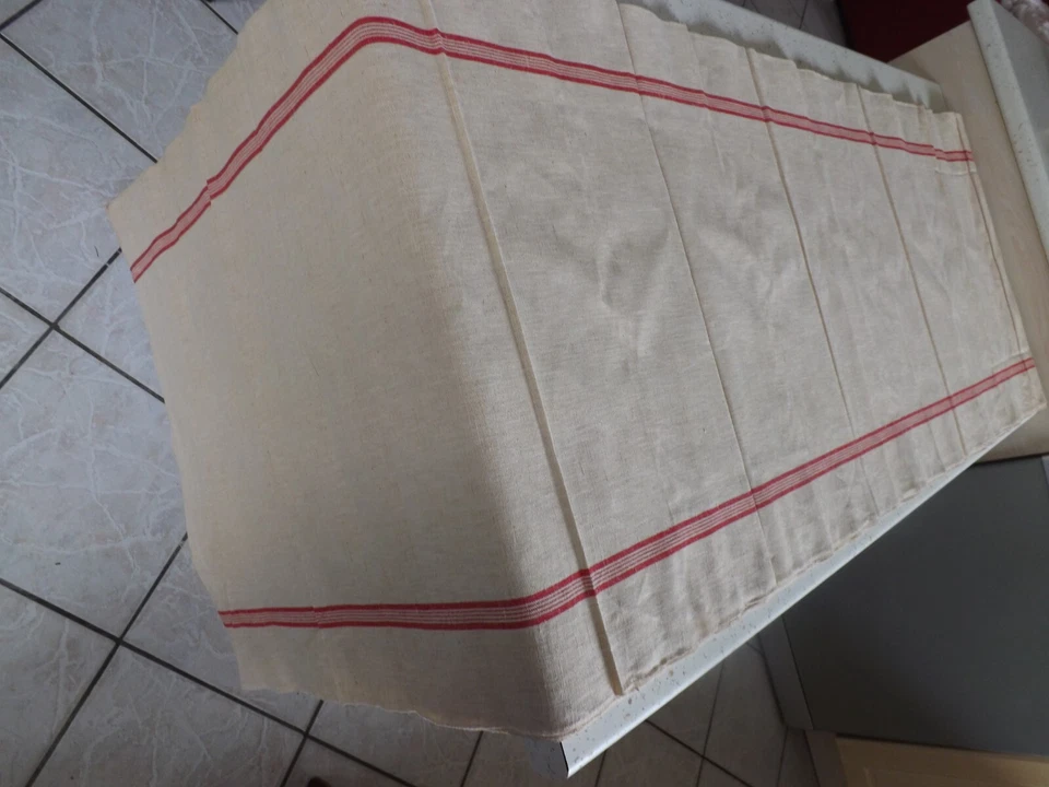 pièce de lin à liteaux rouge, 7.10 m X 55 cm, ancienne - Photo 3/4