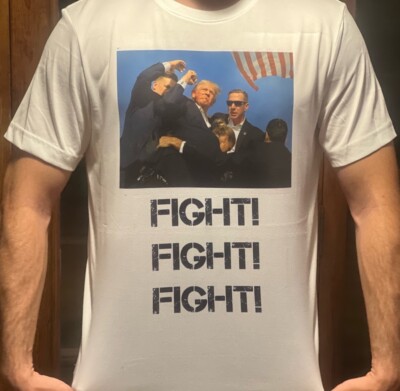TRUMP FIST PUMP AFTER BEING SHOT AT RALLY FIGHT!  T-Shirt LARGE New  