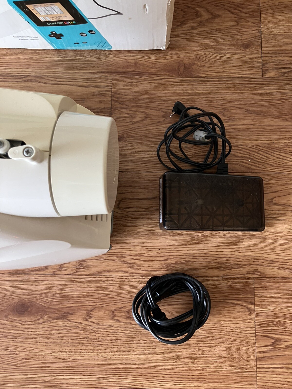 Singer Izek 1500 Sewing Machine Gameboy Color Game 150th Anniversary