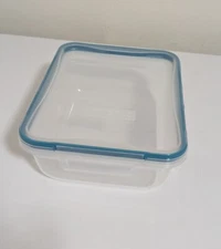 Snapware Plastic Food Container 8.5 Cup (Rectangle)