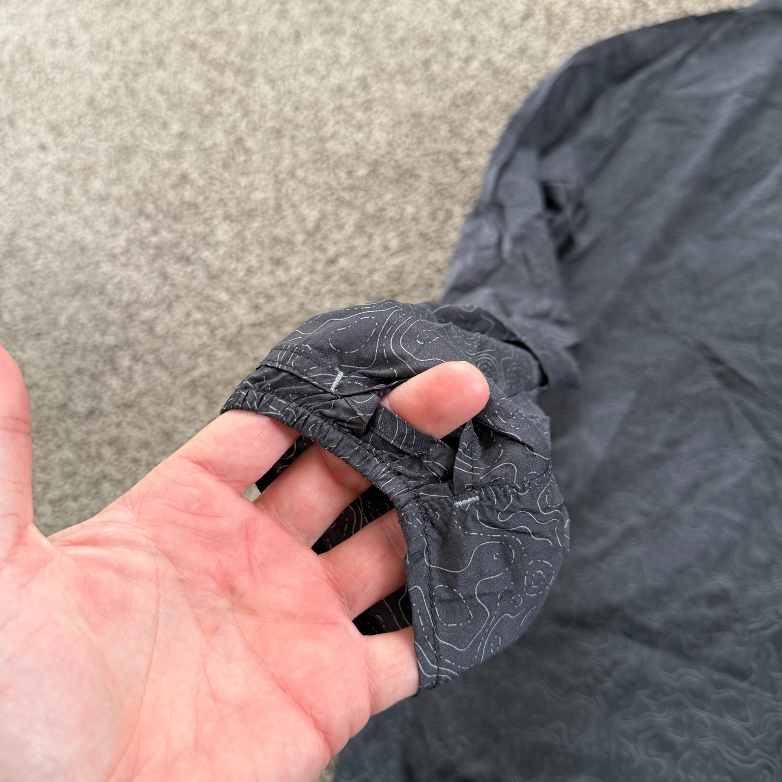 STIO Second Light Windshell Pullover Gray Topogra… - image 10