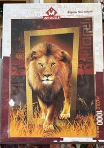 Art Puzzle 1000 Piece Jigsaw Puzzle THE KING OF THE FOREST Lion frame savannah