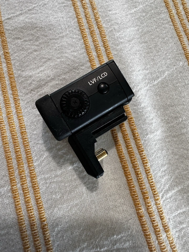 Panasonic DMW-LVF1 Buscador externo Live View para Lumix DMC-GF1, GF2, LX5 Foto 4 de 4