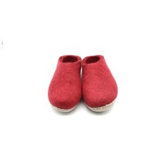 Crimson Red Wool Slippers Eco-Friendly Indoor Slipper Soft And Lightweight