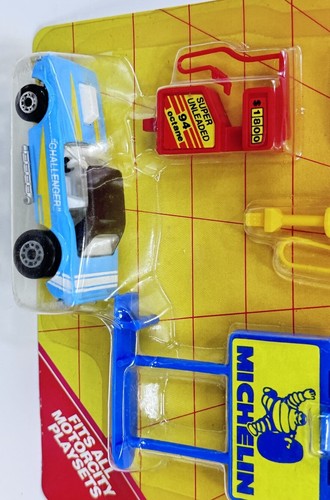 Matchbox Superfast Rare Blue Dodge Challenger Only N Racing Action Pack New 1992 - Picture 15 of 24