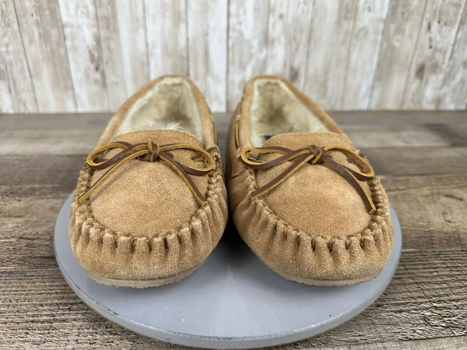 Zapatillas para mujer Minnetonka de gamuza tostada dorada suela suave de piel sintética talla 9 Foto 3 de 4