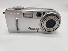 Sony CyberShot DSC-P7 1.5" LCD 3x Optical Zoom 3.2MP Digital Camera Untested