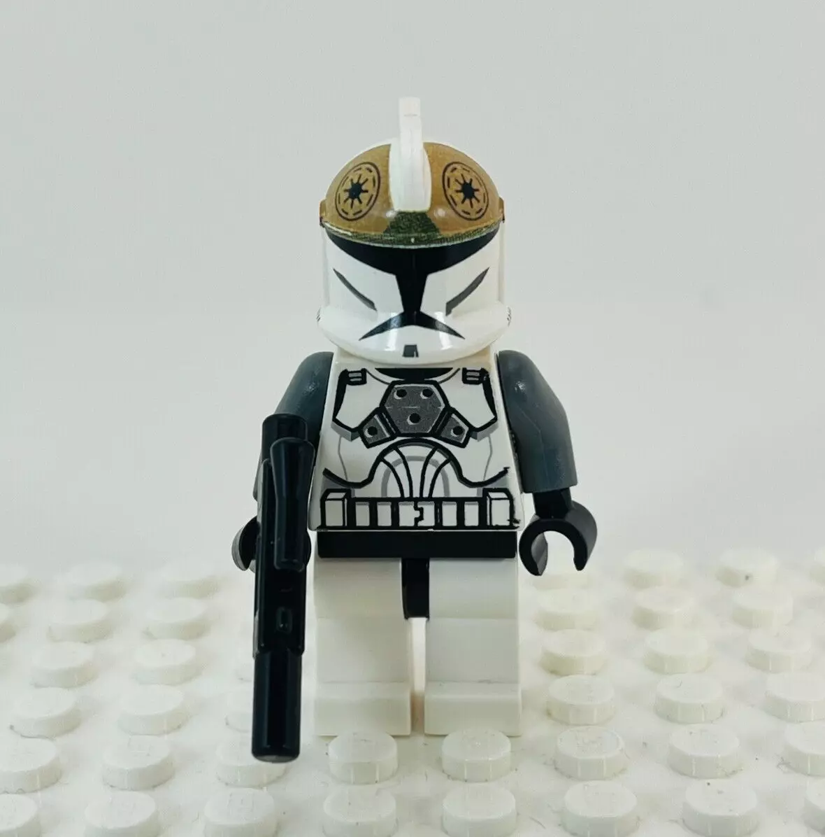 LEGO Star Wars MiniFigure Clone Gunner From Set 8014 Clone Walker Battle Pack