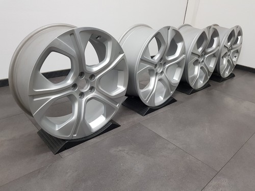 NEU Audi A1 S1 8X 18 Zoll Felgen 8X0071498 Alufelgen Felgensatz original