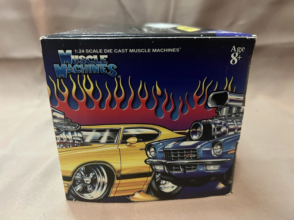 NIB 2004 Muscle Machines Too Cool 1:24 Diecast 1955 Chevy Bel Air Canary Yellow - Image 3 of 4
