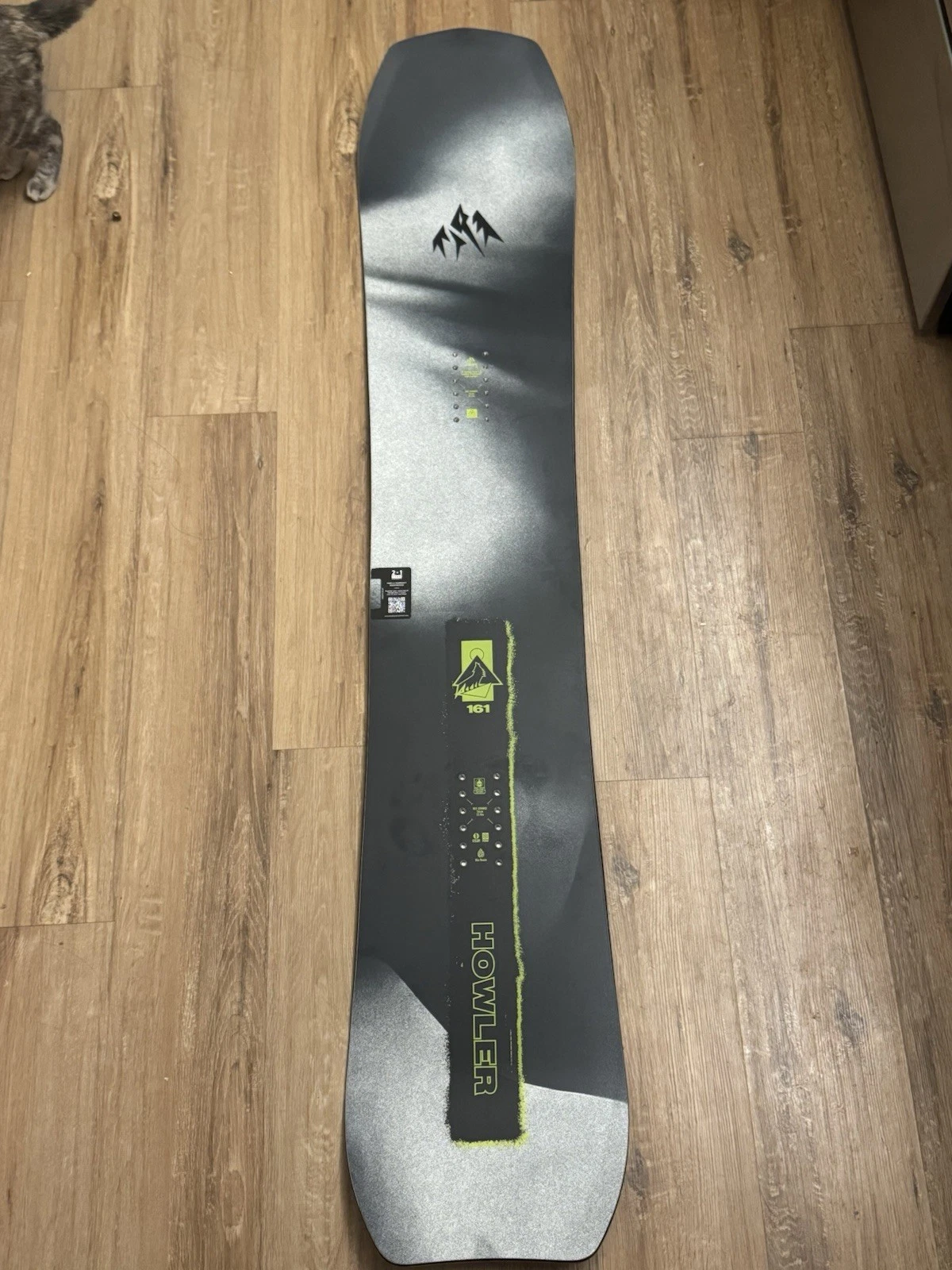 Jones Howler Snowboard