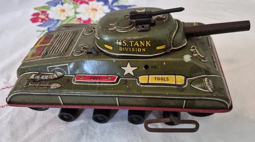 Vintage Marx Tin Litho Wind Up US Tank, Division Army Tank Toy 1950s,